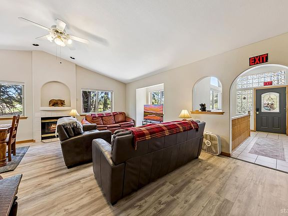 4th image of 352 Heather Cir