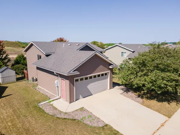 5273 Castleview Dr NW, Rochester, MN 55901