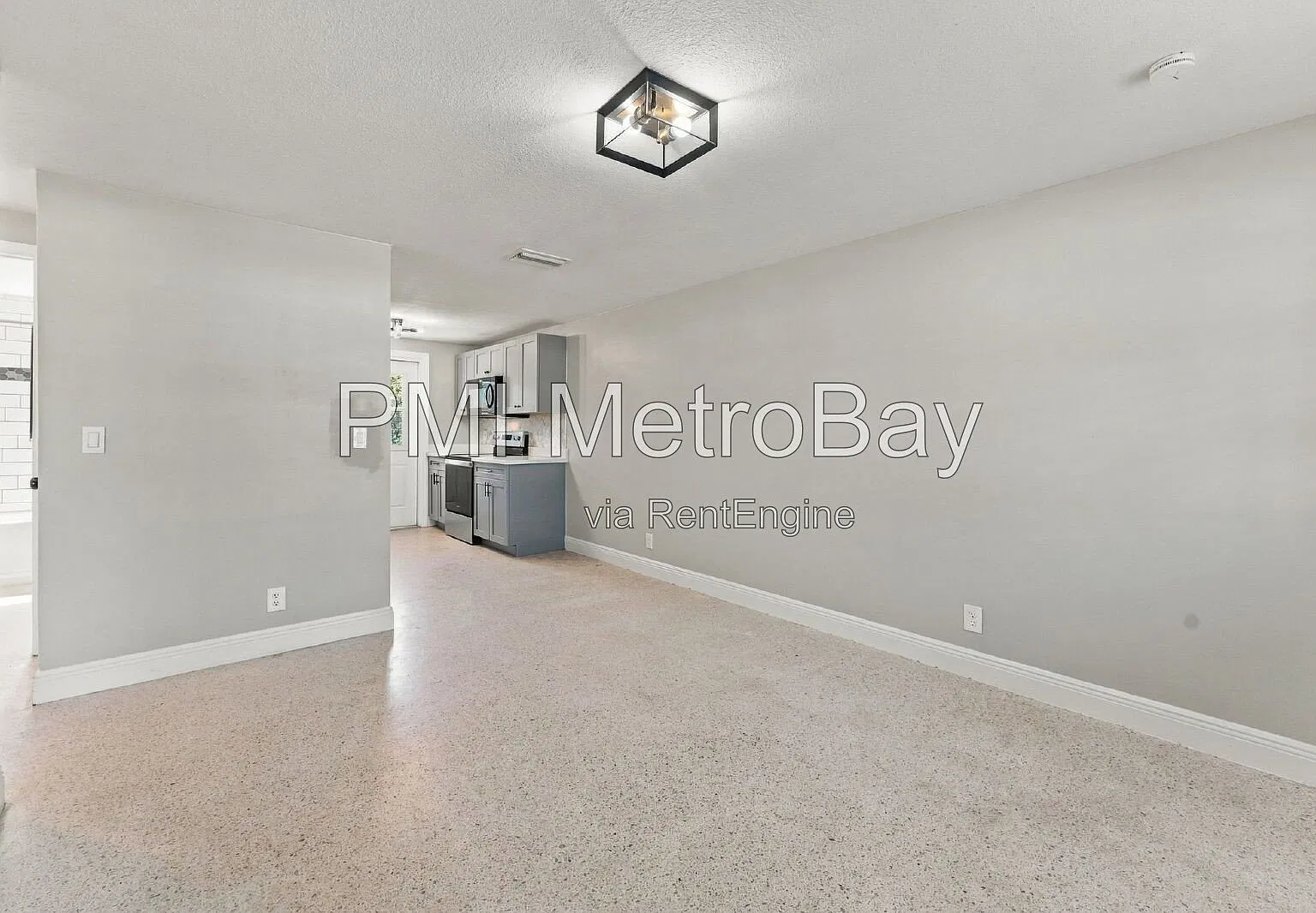 2 bed, 1.0 bath, 1300 sqft, $1,700 — Photo 3