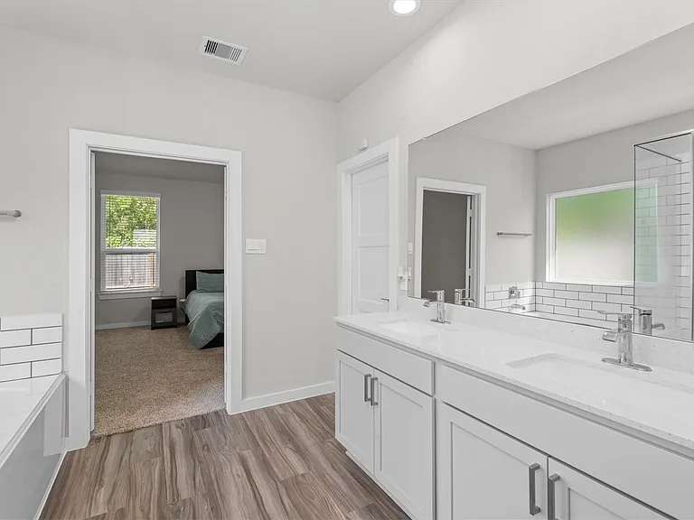 14334 Winema View Ln — Photo 42