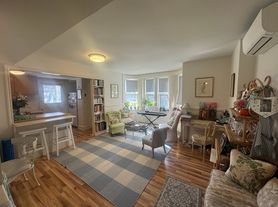 171 Field Point Rd, Greenwich, CT