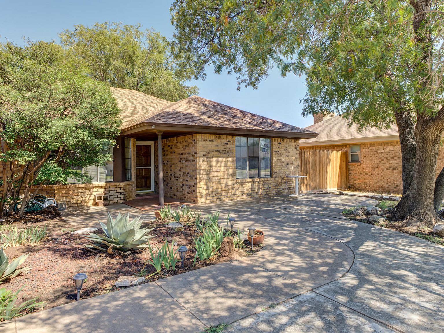 5226 93rd St, Lubbock, TX 79424 | Zillow
