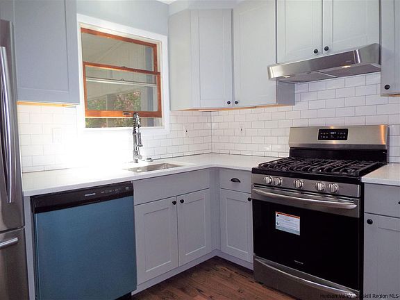 4th image of 73 Appletree Dr
