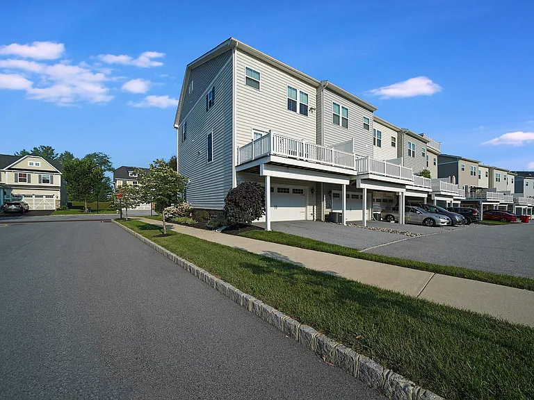 227 Quarry Point Rd — Photo 32