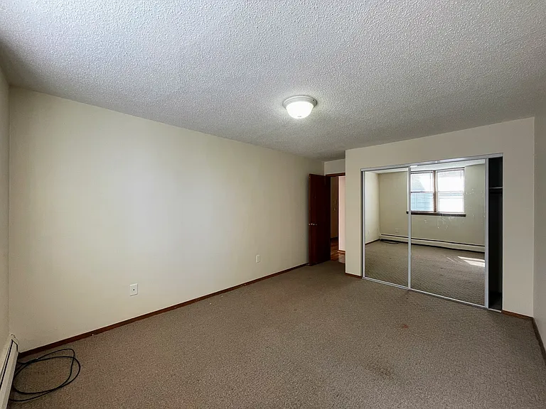 301 University Ave SE — Photo 13