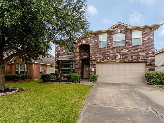 2nd image of 914 Dracena Ct