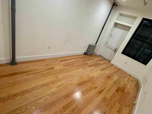 5th image of 154 W 27th St #4