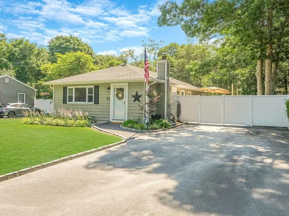 50 Robinwood Street, Mastic, NY 11950