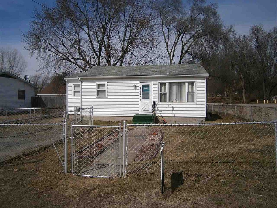 1st image of 23823 Sunnyside Ave