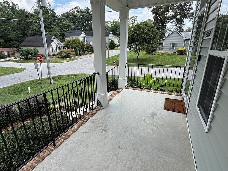 524 S Fuquay Ave — Photo 2