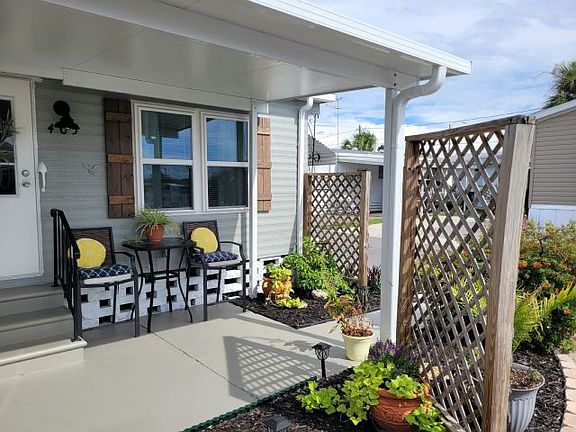 3rd image of 4125 Park St N Lot 405