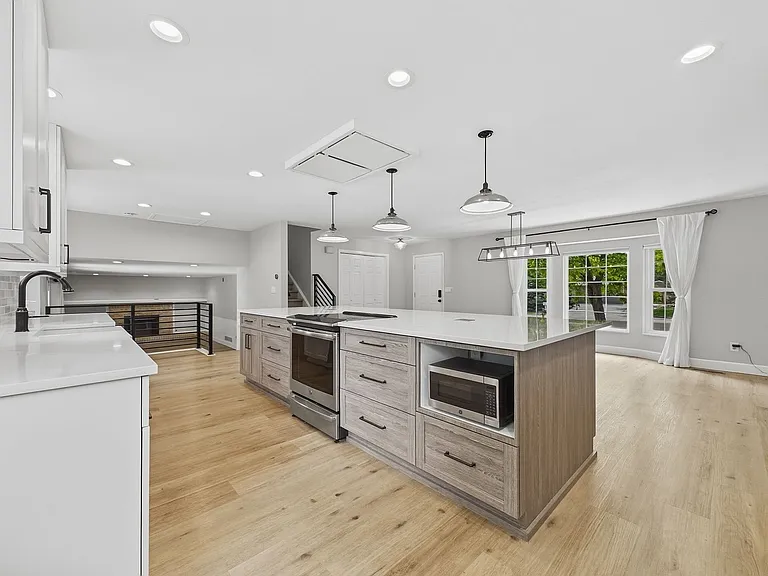7581 S Downing St — Photo 11