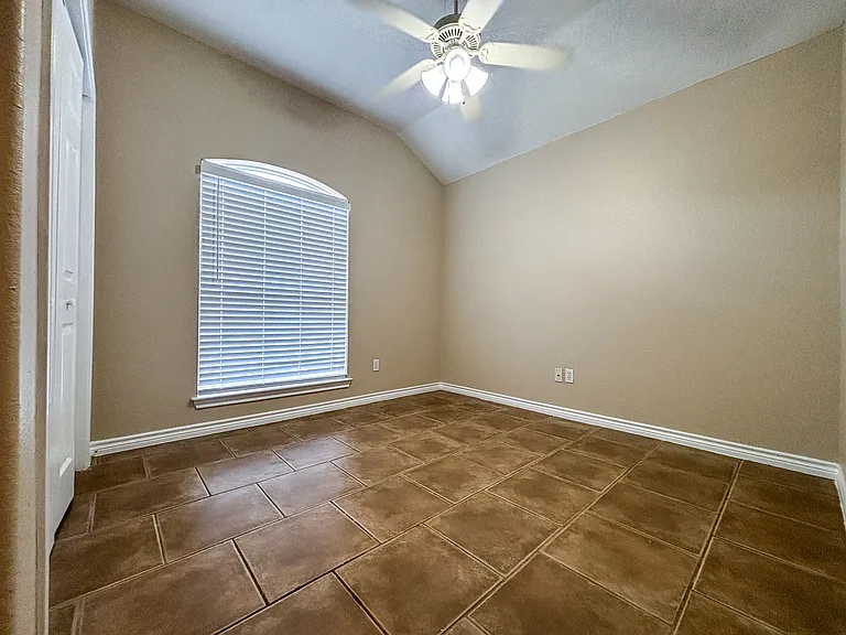 3028 Douglas Fir Dr — Photo 13