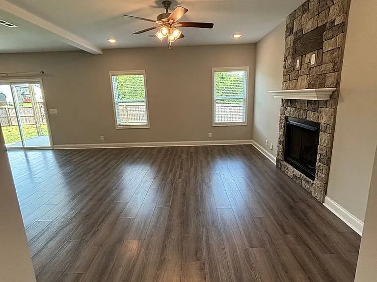 906 Recurve Ct — Photo 3