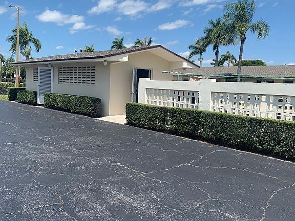 5th image of 2868 Ashley Drive E #E