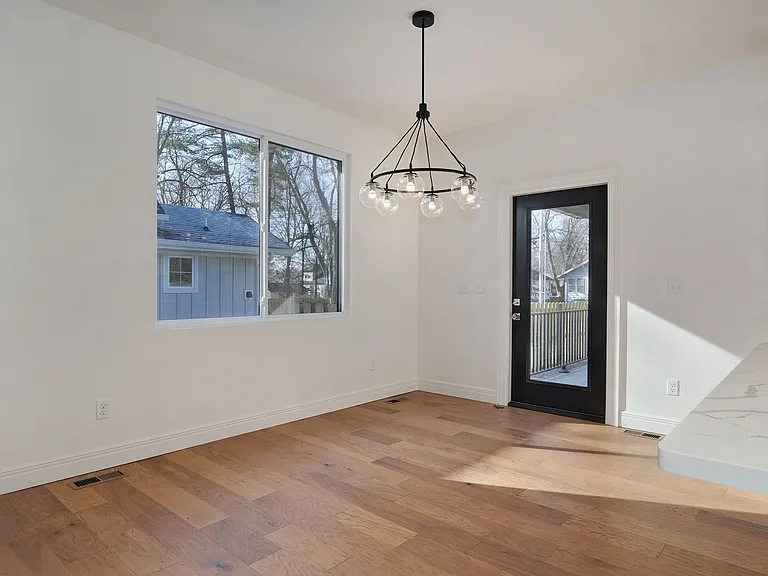 1111 S National Ave — Photo 14