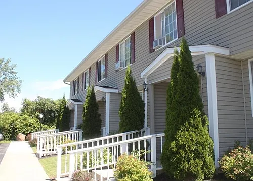 448 Temple St Photo 1