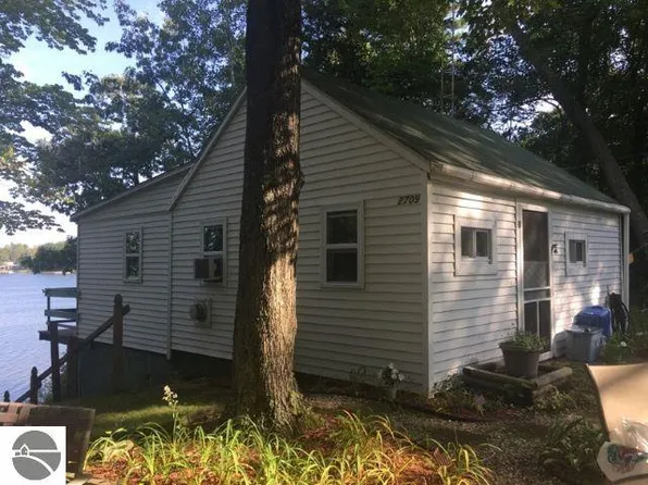 2709 Elm St, Hale, MI 48739