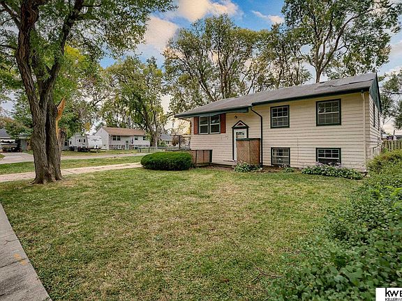 3rd image of 2813 Renner Dr