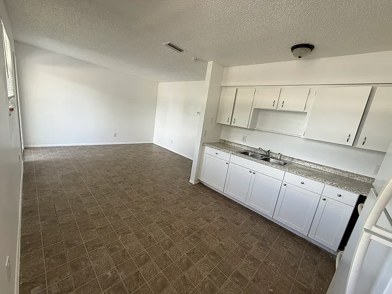 2670 Broadway #7 — Photo 4