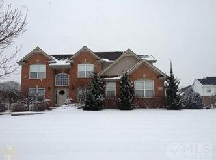 25835 Wild Flower Ln, Brownstown, MI 48134