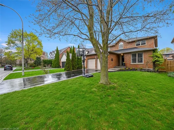 19 Galley Rd, Hamilton, ON L9G 4S8