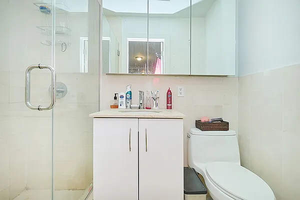 Rented by Keller Williams NYC | media 20