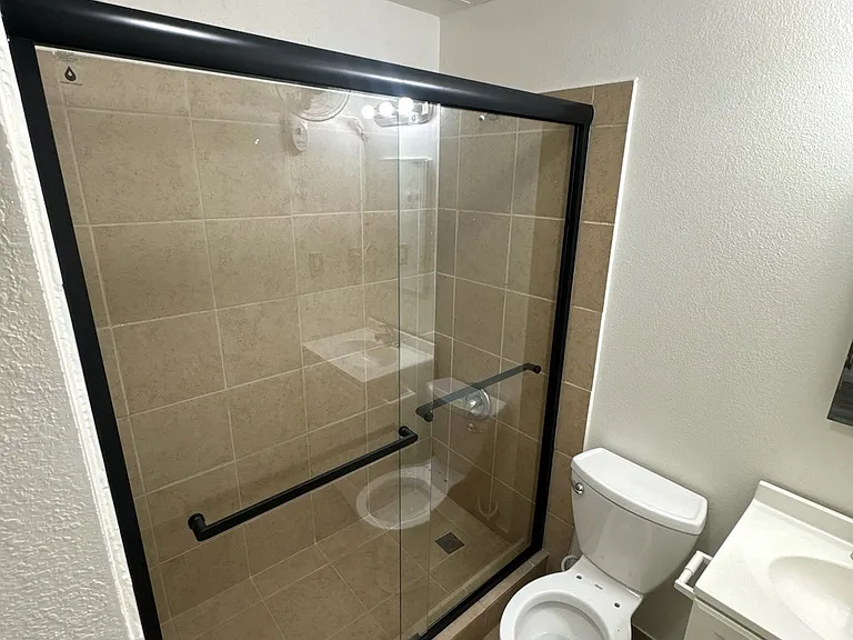 Stanford Avenue Apartments — Photo 8