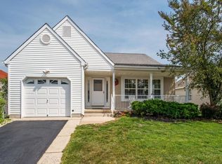 152 Chesterfield Ln, Toms River, NJ