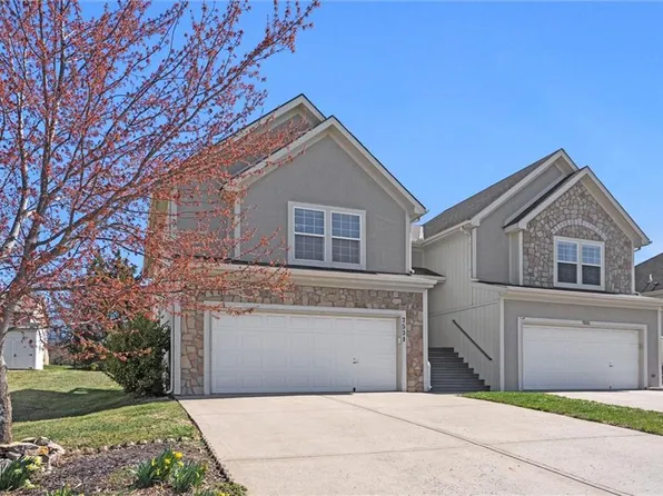 7531 Anderson St, Shawnee, KS 66227