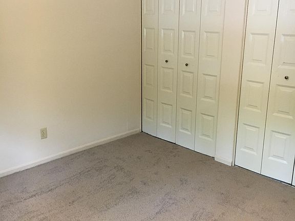 4th image of 431 Saybolt Ave APT D