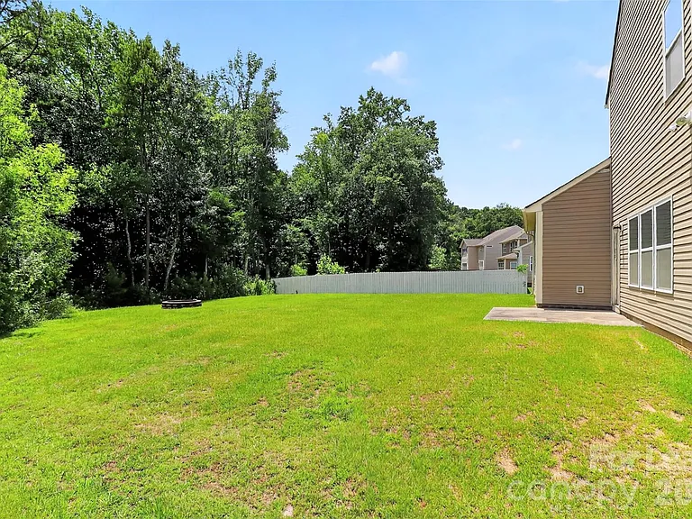 2038 Eddie Massey Ln — Photo 33