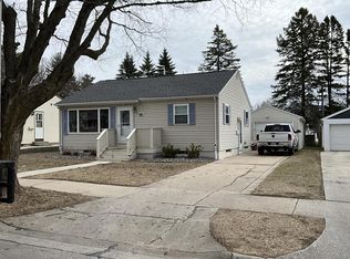 809 27th St, Two Rivers, WI 54241