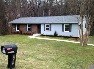 3939 Beacon Dr, Winston Salem, NC 27106