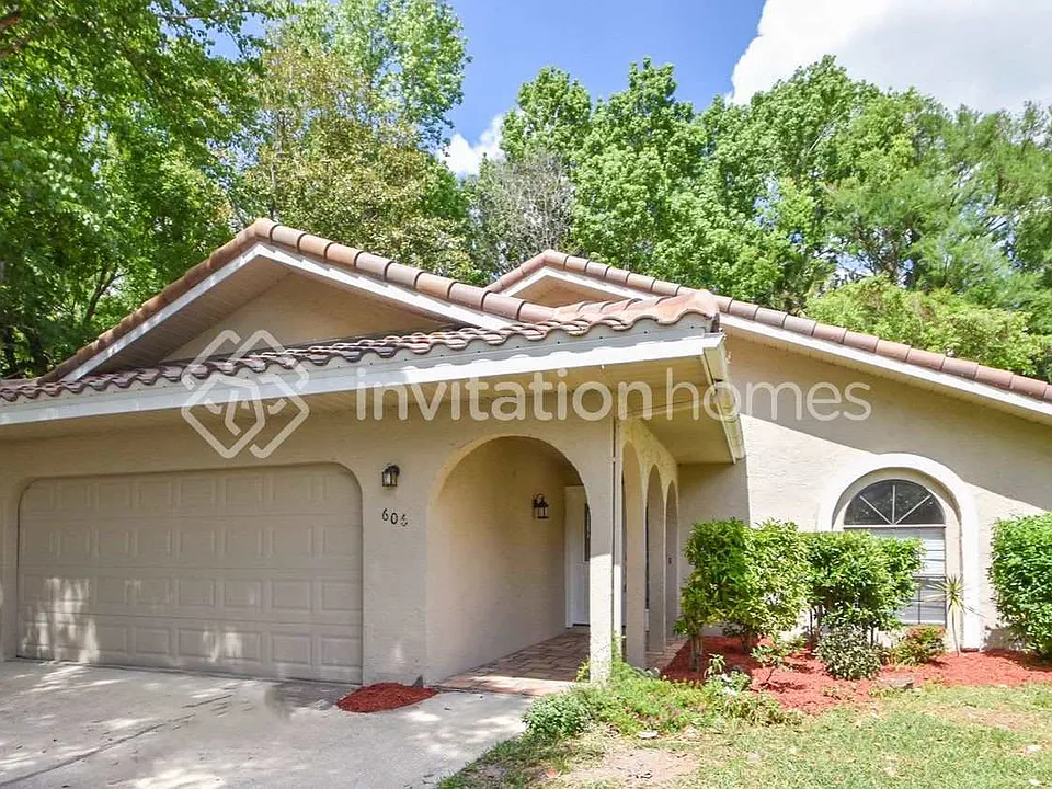 606 Nighthawk Cir