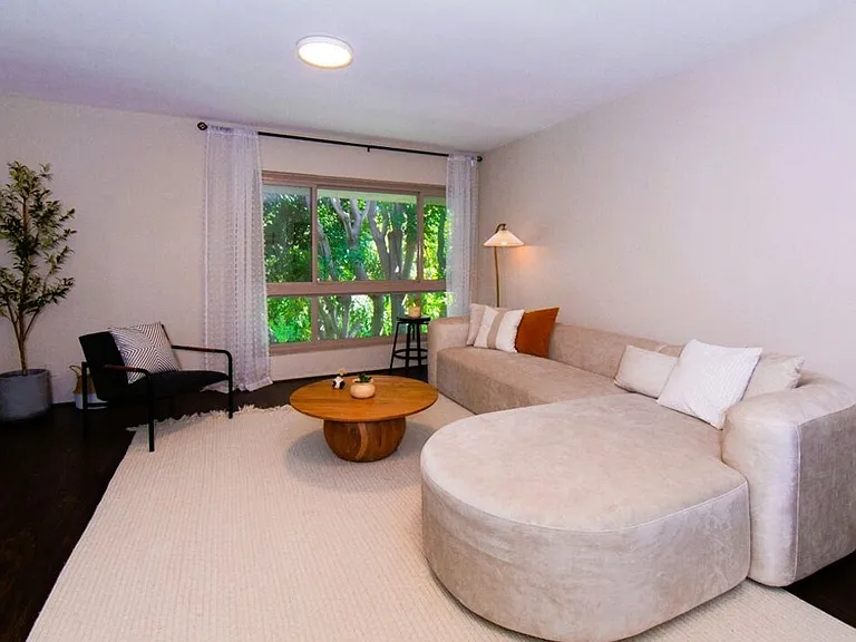 6001 Canterbury Dr #303 — Photo 6
