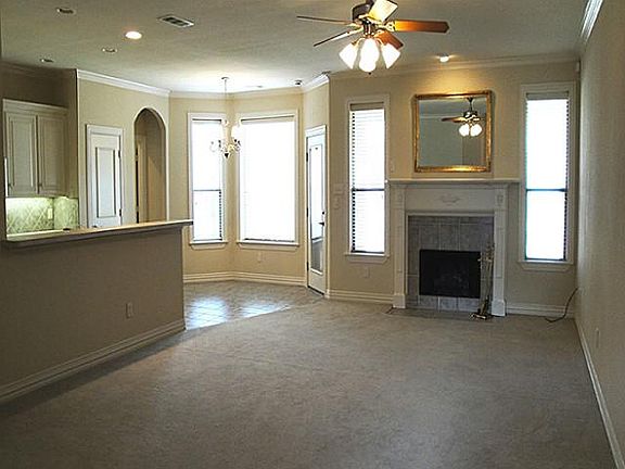 3rd image of 2103 Norwood Ln