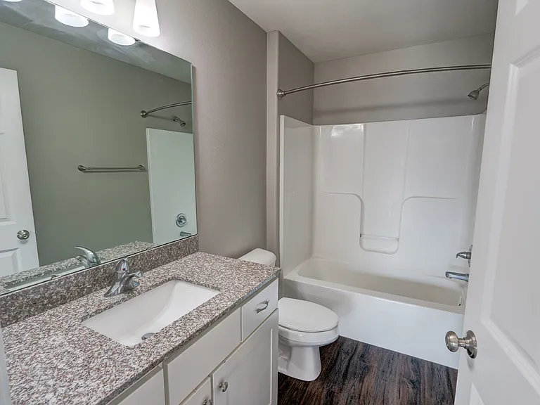 836 Thompson Dr — Photo 15