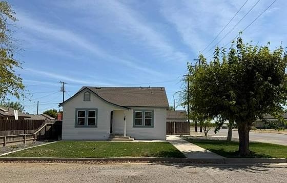 1st image of 470 2nd St