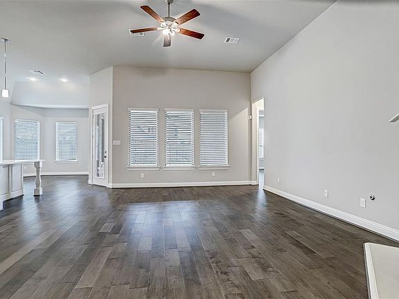 3rd image of 77 Botanical Vista Dr