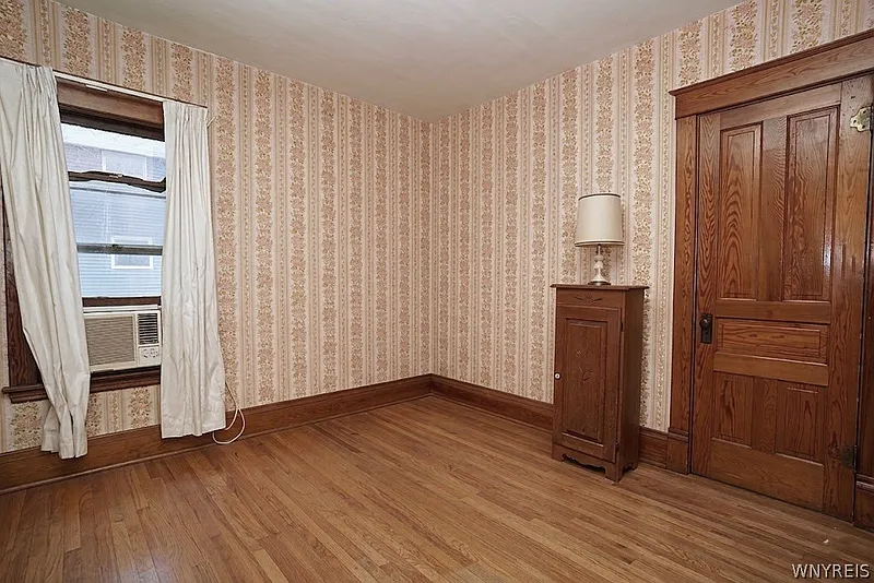 Thumbnail 12