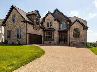 104 Coachlight Ct, Hendersonville, TN 37075