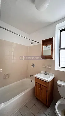 Rented by Sovereign Associates | media 16