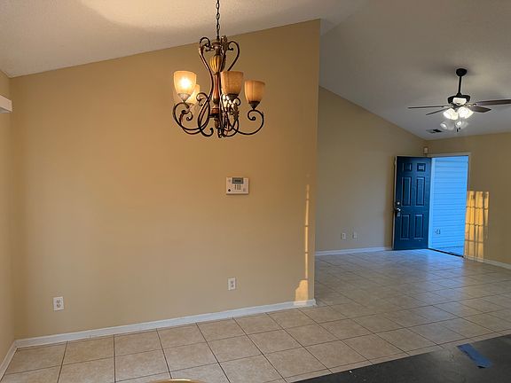 4th image of 123 Bonnie Bridge Cir