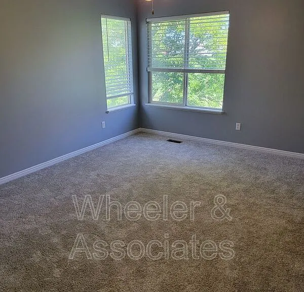 1106 E 2625 N — Photo 11