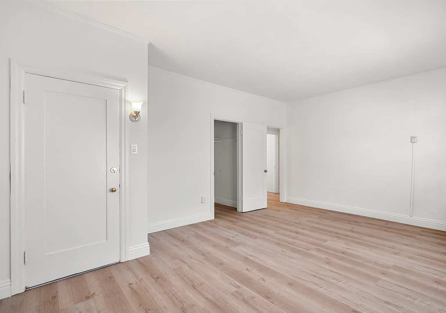 4th Ave 6Plex — Photo 2