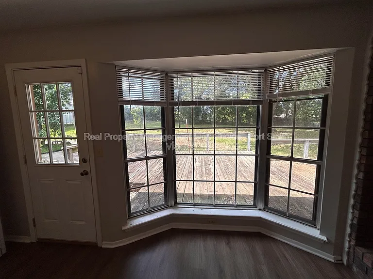 6315 Crimson Ave — Photo 12