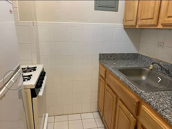 4th image of 200 W 18th St APT 4G