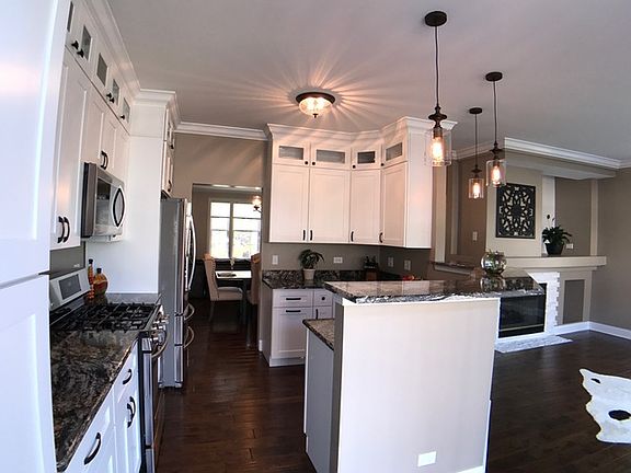 5th image of 2657 N Greenwood Ave