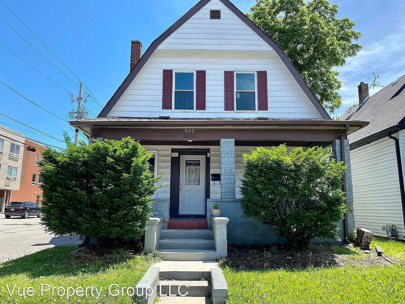 953 N Oakland Ave photo 1